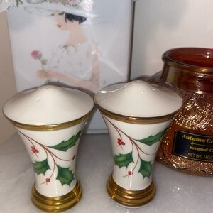 Lenox Holly and Berry Salt and Pepper Shakers with Gold Trim